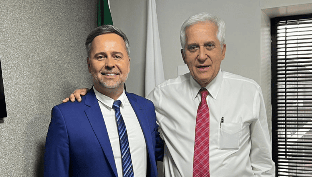 Vereador Tiago Forastieri e o Presidente Comte Bittencourt.